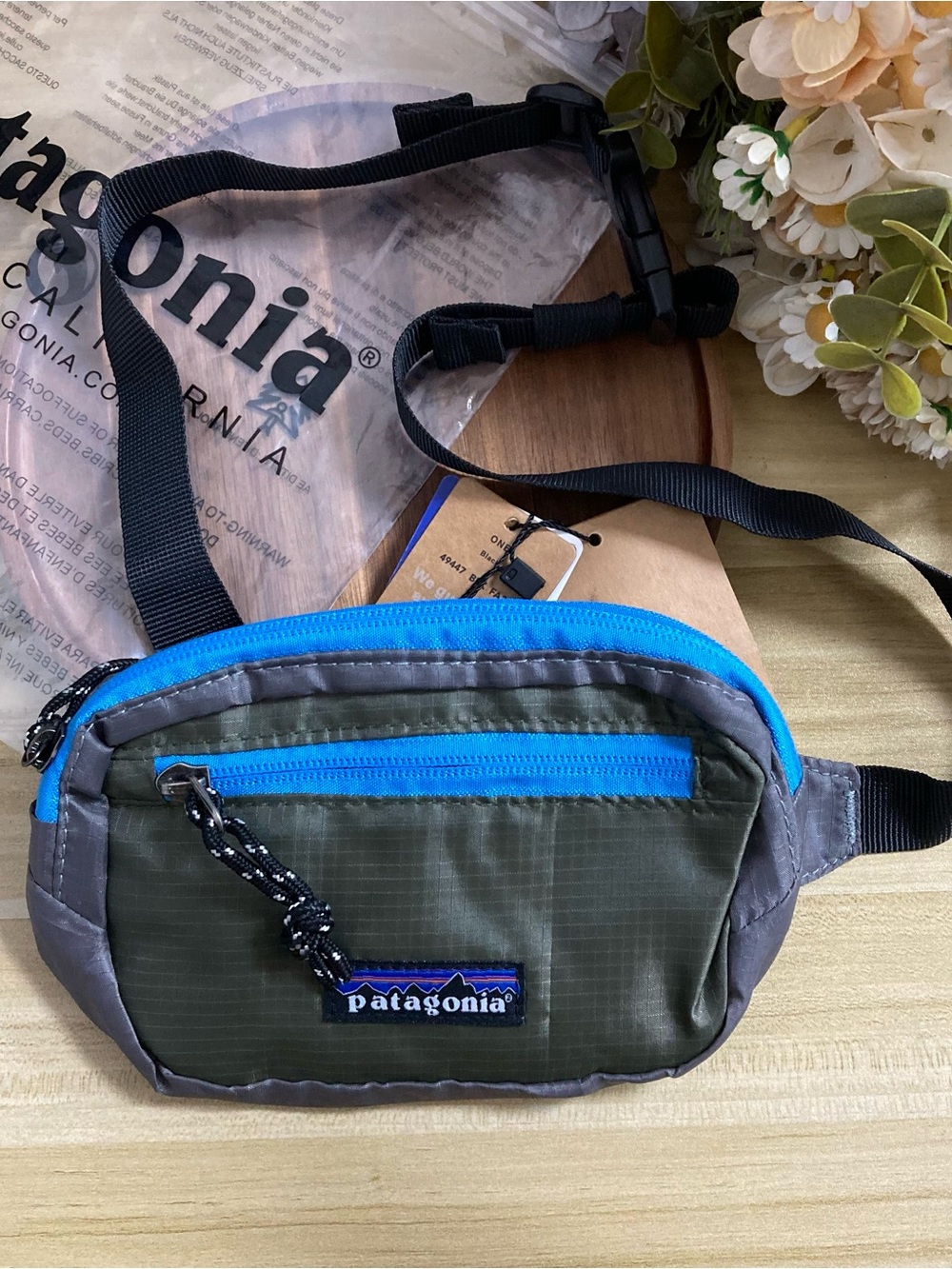 Patagonia Olive Green and Bright Blue Belt Pack with Black Strap